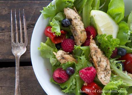 Healthy Chicken Berry Salad with Peppadews