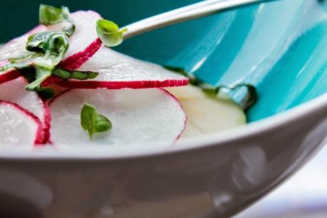 Homemade Fast Food, Radish and Pear Salad, cumin vinaigrette, quick  healthy Lunch, copyright aldentegourmet blog