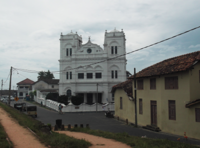 Backpacking in Sri Lanka: 23 Cool Things I Noticed When Touring Galle Fort galle mosque