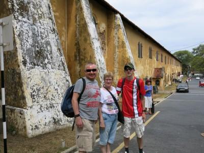 Backpacking in Sri Lanka: 23 Cool Things I Noticed When Touring Galle Fort Backpacking in Sri Lanka with Mum and Dad - Galle Fort