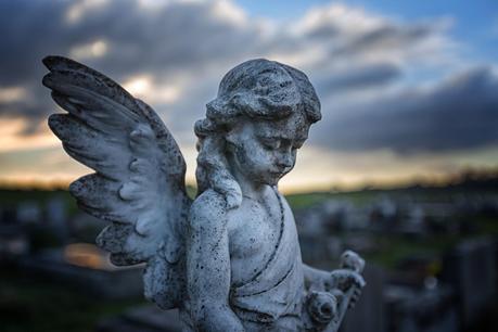grave statue daylesford cemetery