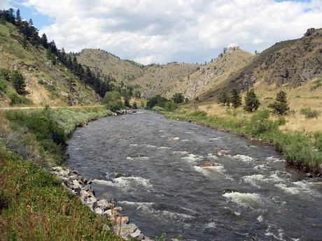 178 Barrels of Oil Spill into Colorado’s Only Wild and Scenic River Cache La Poudre River (Photo from Wikipedia.org)