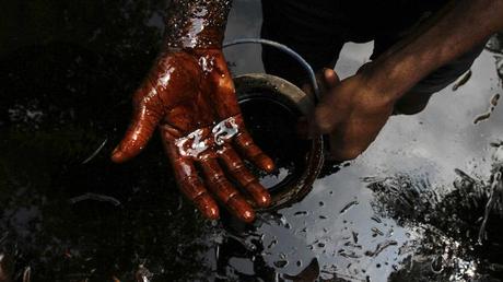 178 Barrels of Oil Spill into Colorado’s Only Wild and Scenic River colorado-river-oil-spill.si