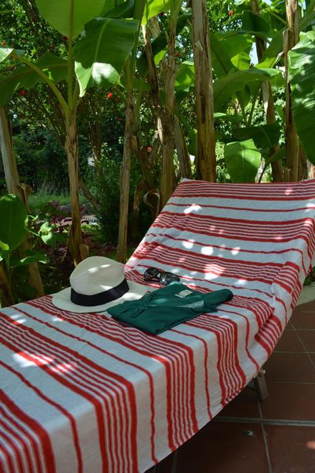 A red striped beachwear ilovegreeninspiration_on_an_island_dressing_03