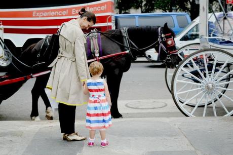 central park, carriage, horse, stripes, street style, child, sundress, new york