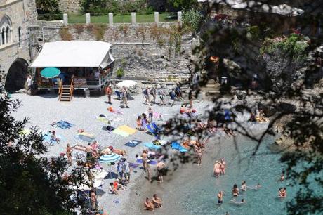Un tuffo dove l’acqua e’ piu’ blu: San Fruttuoso, Italy DSC_1255