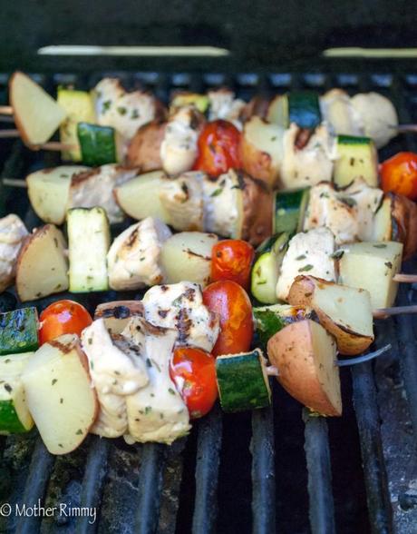 Herby Marinated Chicken Kabobs with Zucchini and Tomatoes Chicken and Zucchini Kabobs