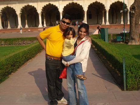 WW: Agra Family shot