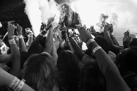 PHILADELPHIA Jay Z & Beyonce Release Philadelphia “On The Run” Tour Pictures!