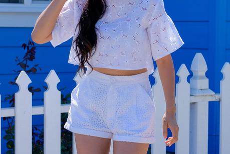 white eyelet top and shorts white eyelet summer outfit blogger style