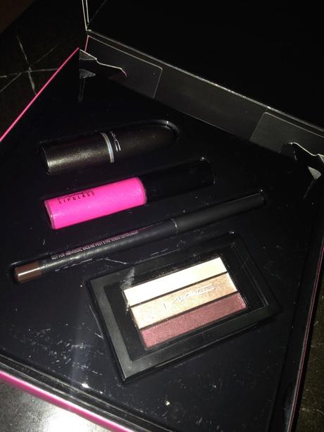 M.A.C. Look in a Box: All About Pink Review