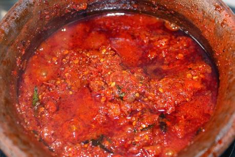 Tomato Thokku / Tomato Pickle