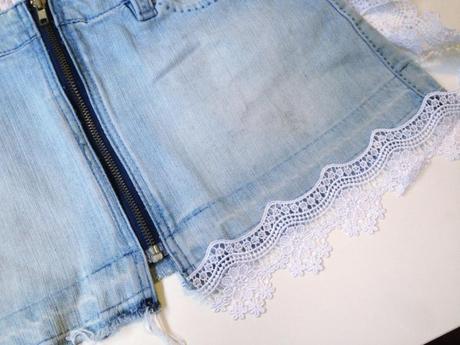 DIY Lace Trimmed Skirt (no-sew method)