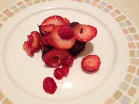 banana-cocoa-snack-cake-strawberries