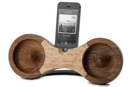 Eight Accoustic iPhone Amplifier image Eight Accoustic iPhone Amplifier