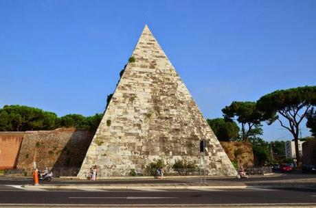 pyramid-of-cestius-16