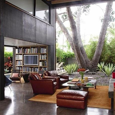 House & Home : Leather Sofa Love