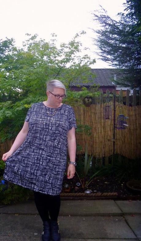 Ann Harvey Back Pleat Dress Review* Ann Harvey Back Pleat Dress Review*