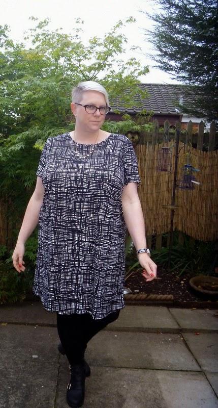 Ann Harvey Back Pleat Dress Review* Ann Harvey Back Pleat Dress Review*