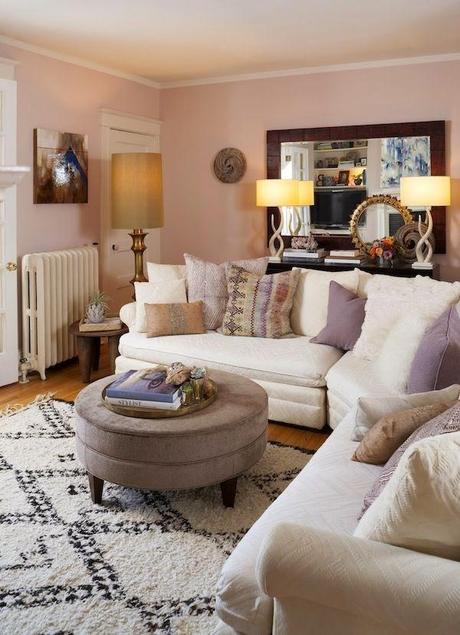 Stephanie Bradshaw's gorgeous, feminine apartment