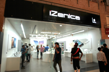 Photos Journey: iZenica Launches Its First Apple Store In Noida GIP