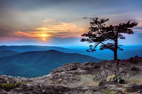 Sunset-at-Ravens-Roost-on-Blue-Ridge-Parkway-2