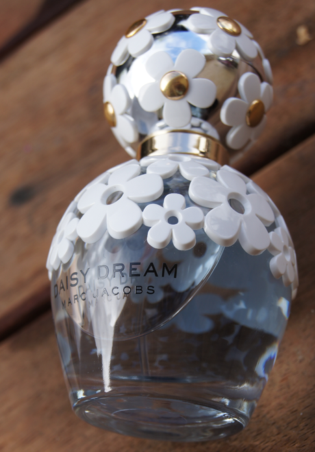Review of Marc Jacobs Daisy Dream