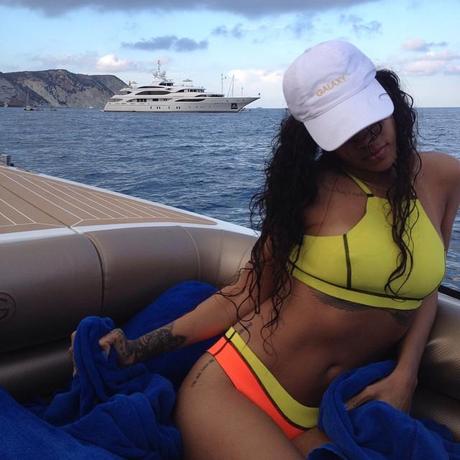 Rihanna Goes Snorkeling In Italy