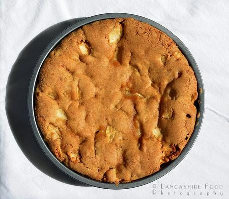 Mulled Wine apple cake, featuring Holy Lama Spice Drops