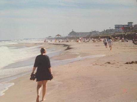 throwback thursday: country mouse, city mouse Elizabeth on the beach
