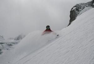 Skiing Grand Envers from AIguille du Midi