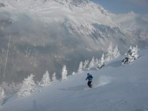 Cold winter powder skiing in Le Tour