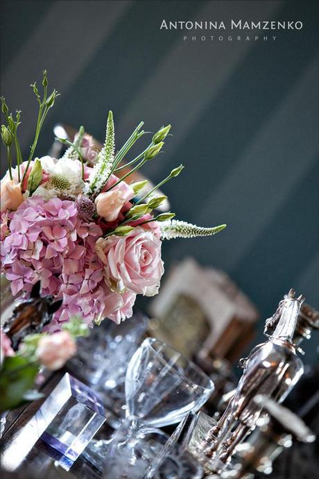 Beautiful vintage styled flowers on the wedding table