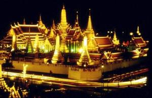 bangkok palace lit up