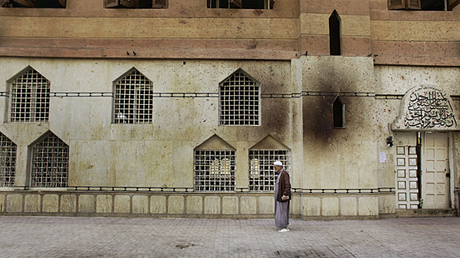 Cairo mosque opposite of bomber church