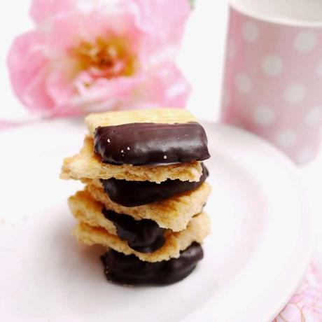 Salted Butter Breaks Up and A Chocolate Dip