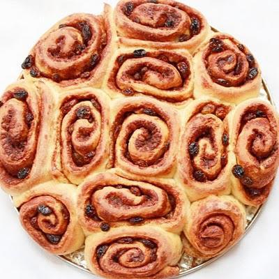 Gooey Sticky Cinnamon Buns