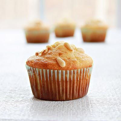 Honey pine nuts muffins