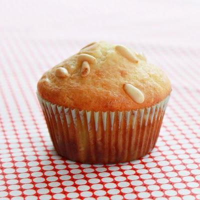 Honey pine nuts muffins