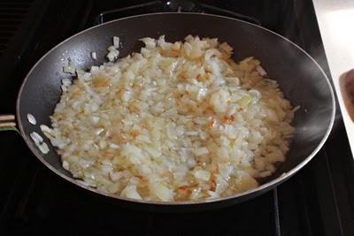 Yellow onion dinner rolls