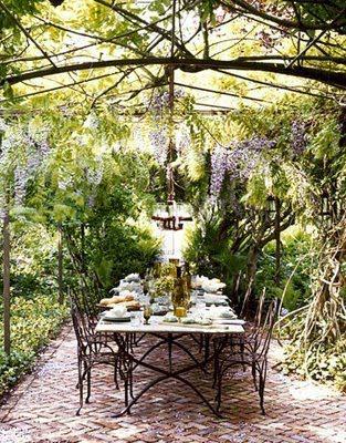 BEAUTIFUL spring outdoor spaces and exteriors