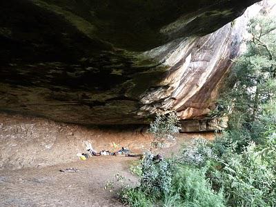 An overnight hike to Zulu Cave - March 2011