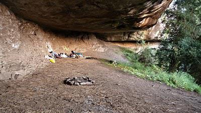 An overnight hike to Zulu Cave - March 2011