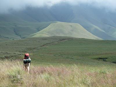 An overnight hike to Zulu Cave - March 2011