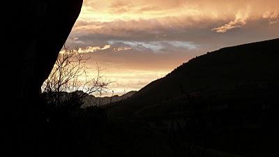 Vaalribbokkop Cave and Zulu Cave - A 3 day hike in the Monk's Cowl area - January 2011