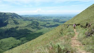 Vaalribbokkop Cave and Zulu Cave - A 3 day hike in the Monk's Cowl area - January 2011