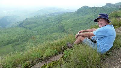 Vaalribbokkop Cave and Zulu Cave - A 3 day hike in the Monk's Cowl area - January 2011