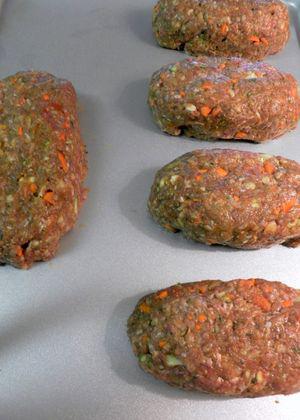 Garden mealtloaf - form meatloaves