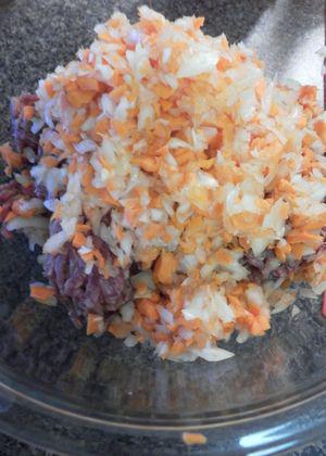 Garden mealtloaf - Prepare meat mixture