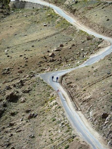 The Khardung-la Clamber (5600m so they say!)